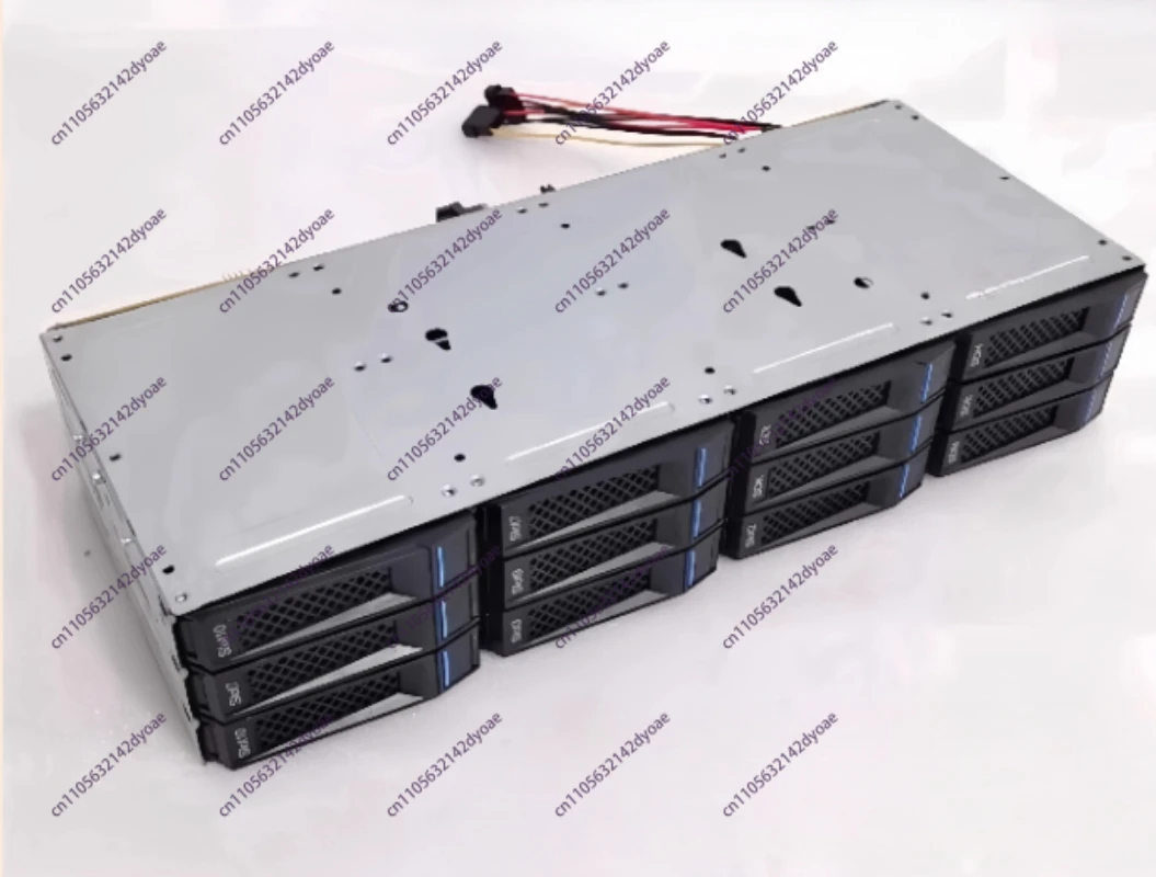 

Корпус для 12 жестких дисков 3,5 дюйма, 6 Гбит/с, с горячей заменой, 12 Гбит/с хранения данных, 4-контактный разъем питания