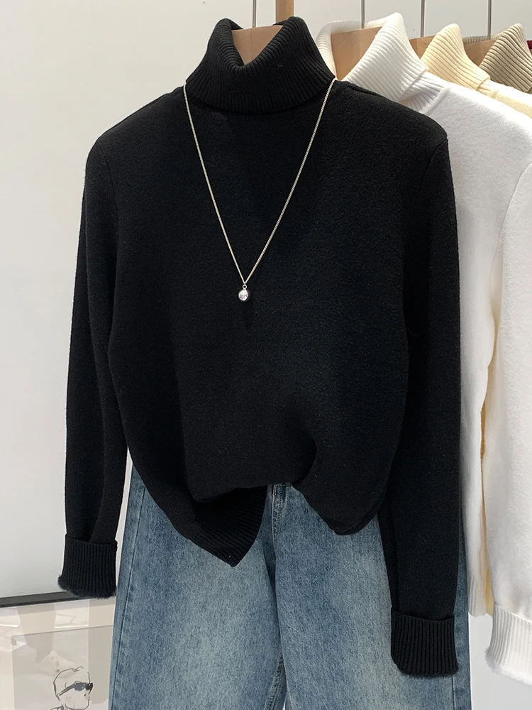 سترة نسائية حمراء بياقة عالية من الفرو المخملي السميك، طبقة أساسية للخريف والشتاء، مبطنة بالصوف، محبوكة، دافئة، بأسلوب عملي