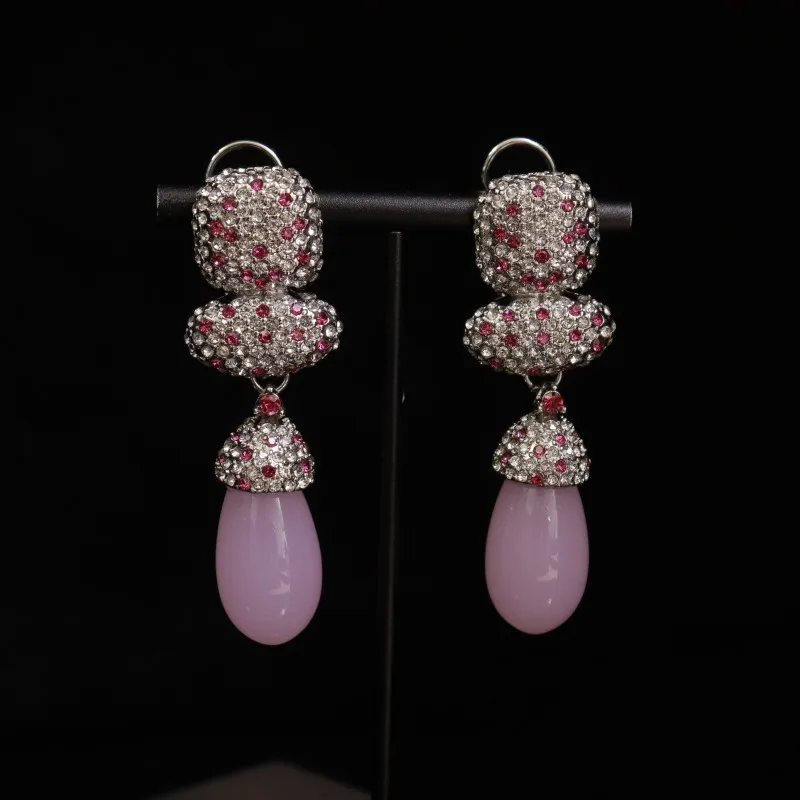

Pink Rose Quartz Water Drops Stone Bursting Earrings Palace Style Fashionable Elegant Light Luxury Style Decoration Ear Craft
