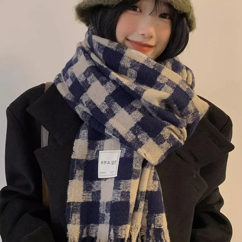 

2024 New Winter Thickened Retro Plaid Scarf, Casual Fashion, Versatile Shawl Neck, Dual-purpose