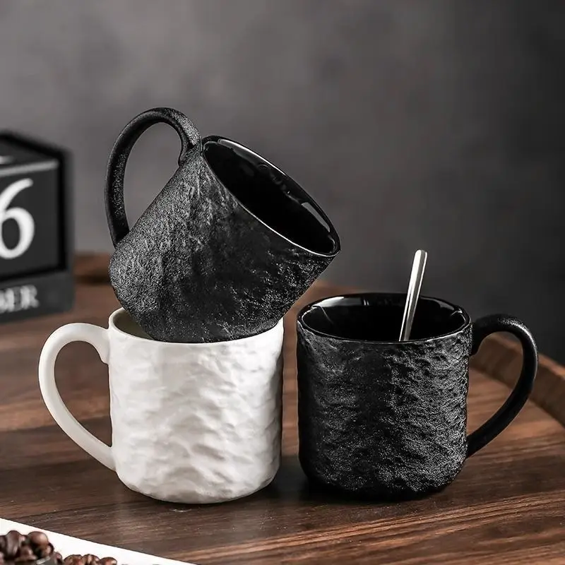 

Japanese Mug Ceramic Coffee Cup Couple's Matching Cups Retro High-quality Exquisite Rock Pattern Black White Cup and Saucer Set