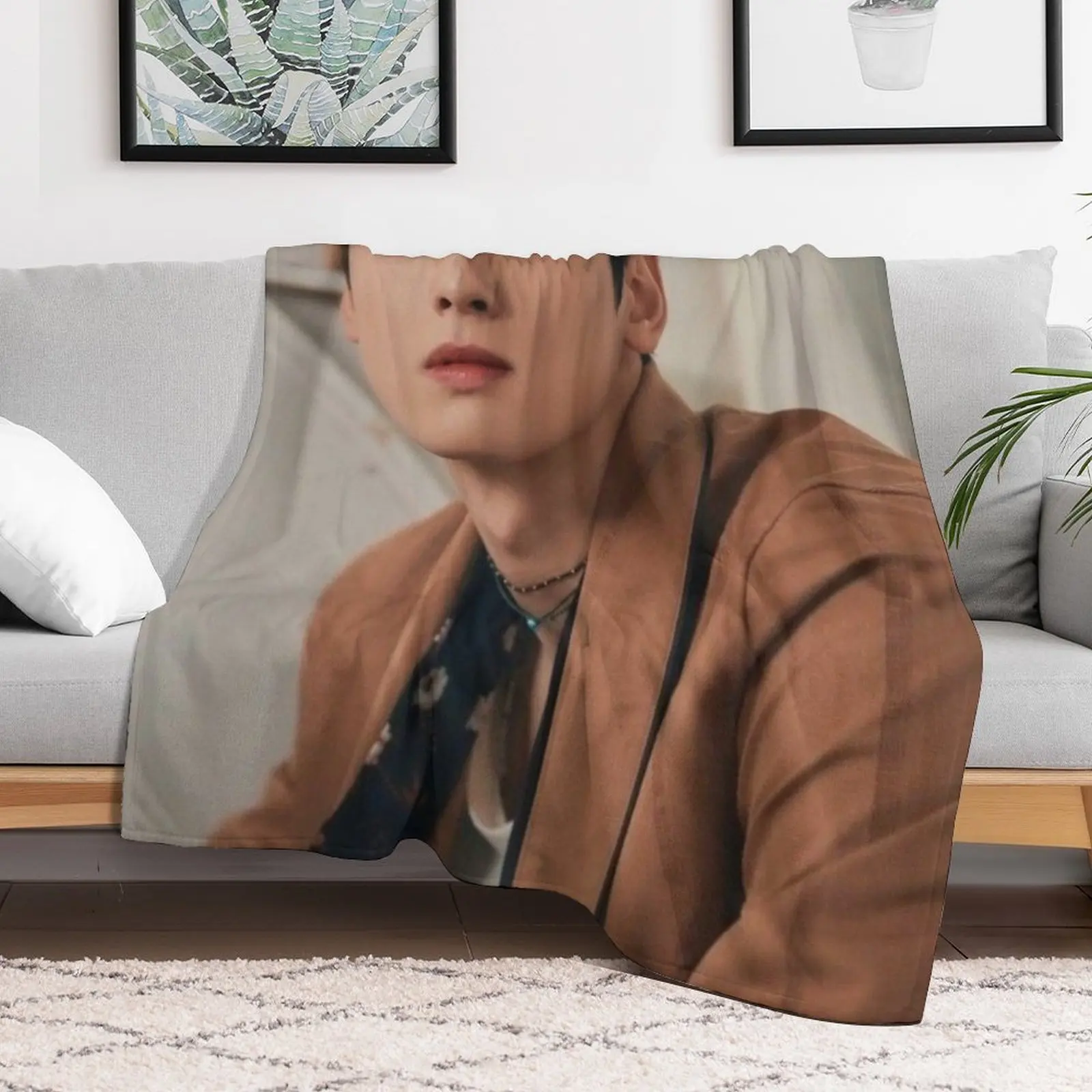 Astro Cha Eun-woo Throw Blanket Cozy Microfiber Throw Blanket for Home Bedroom