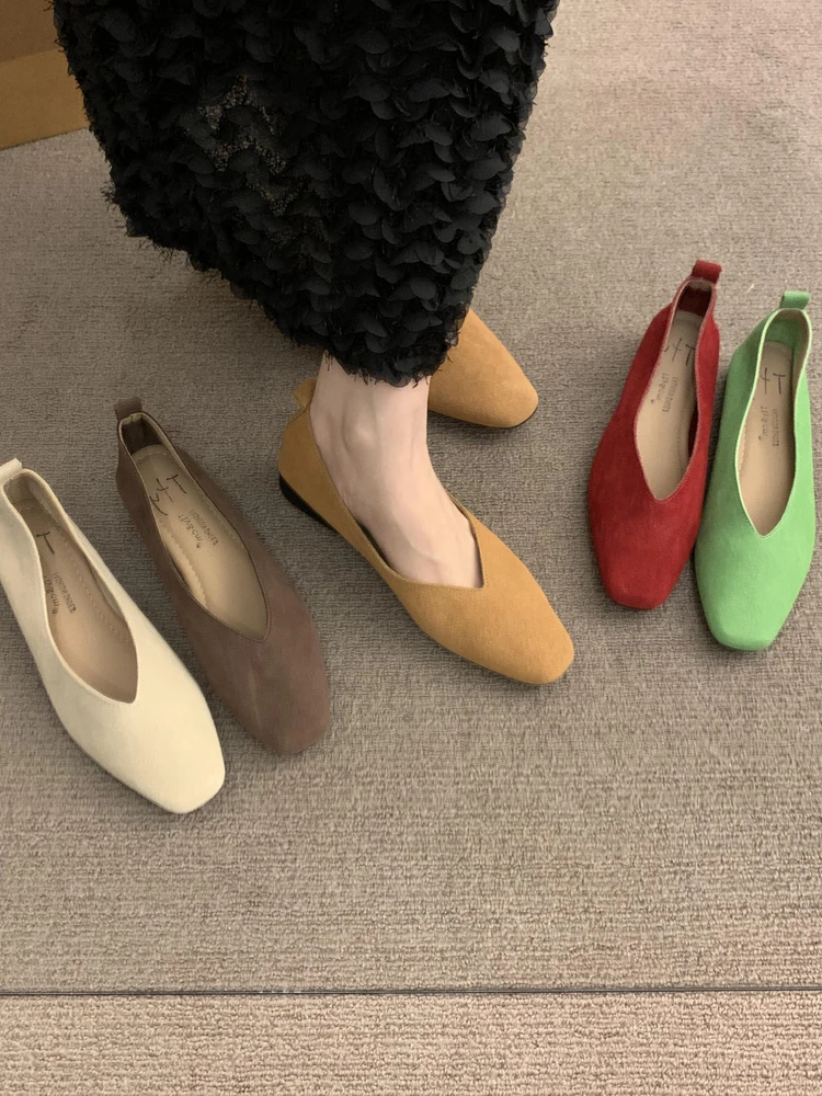 レッドベルベット表面プラットフォームレトロフラットシューズ女性の春秋スクエアヘッドスリッポンビーンシューズ韓国スタイルローヒール