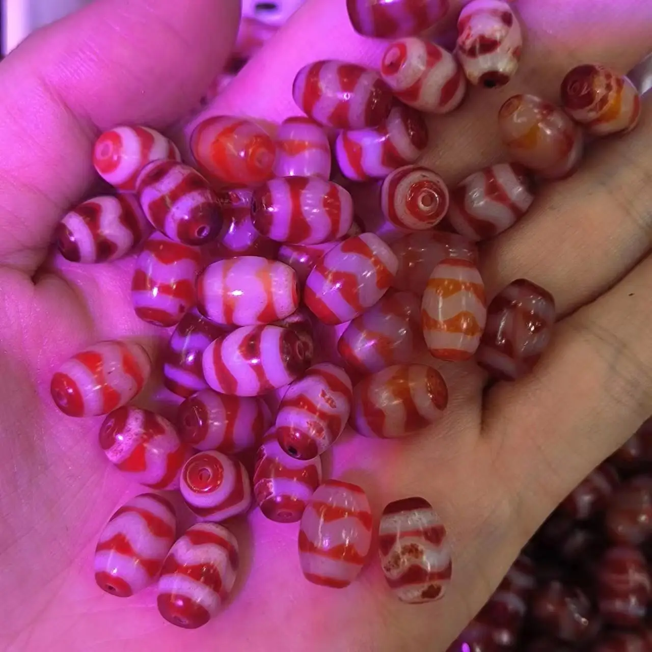 50pcs/lot natural multi-pattern old agate dzi wholesale red Smooth Delicate Accessories jewelry amulet archaic Ethnic style diy