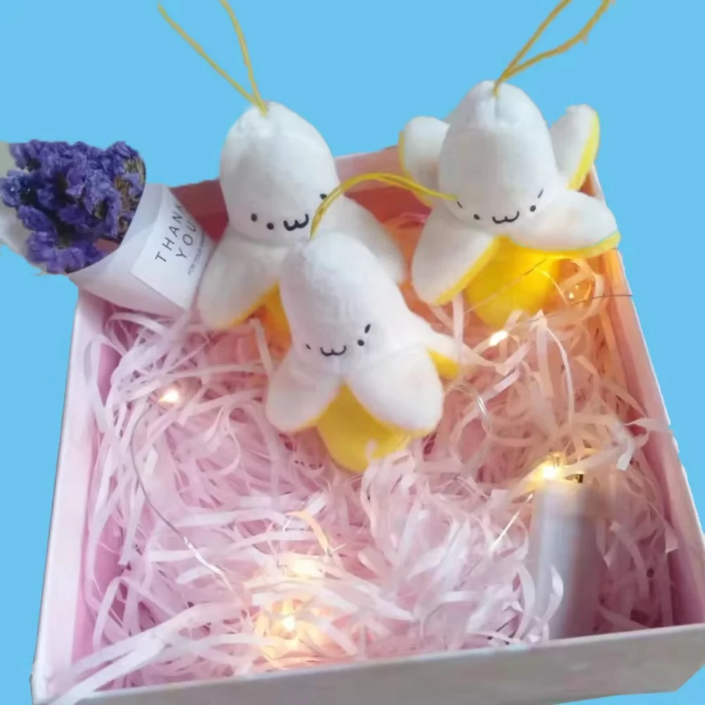 漫画風ぬいぐるみバナナキーホルダー、バックパック用毛足の長い可愛いバナナペンダント、女性男性子供向けおもちゃ人形キーチェーンバッグ車キーリングギフト