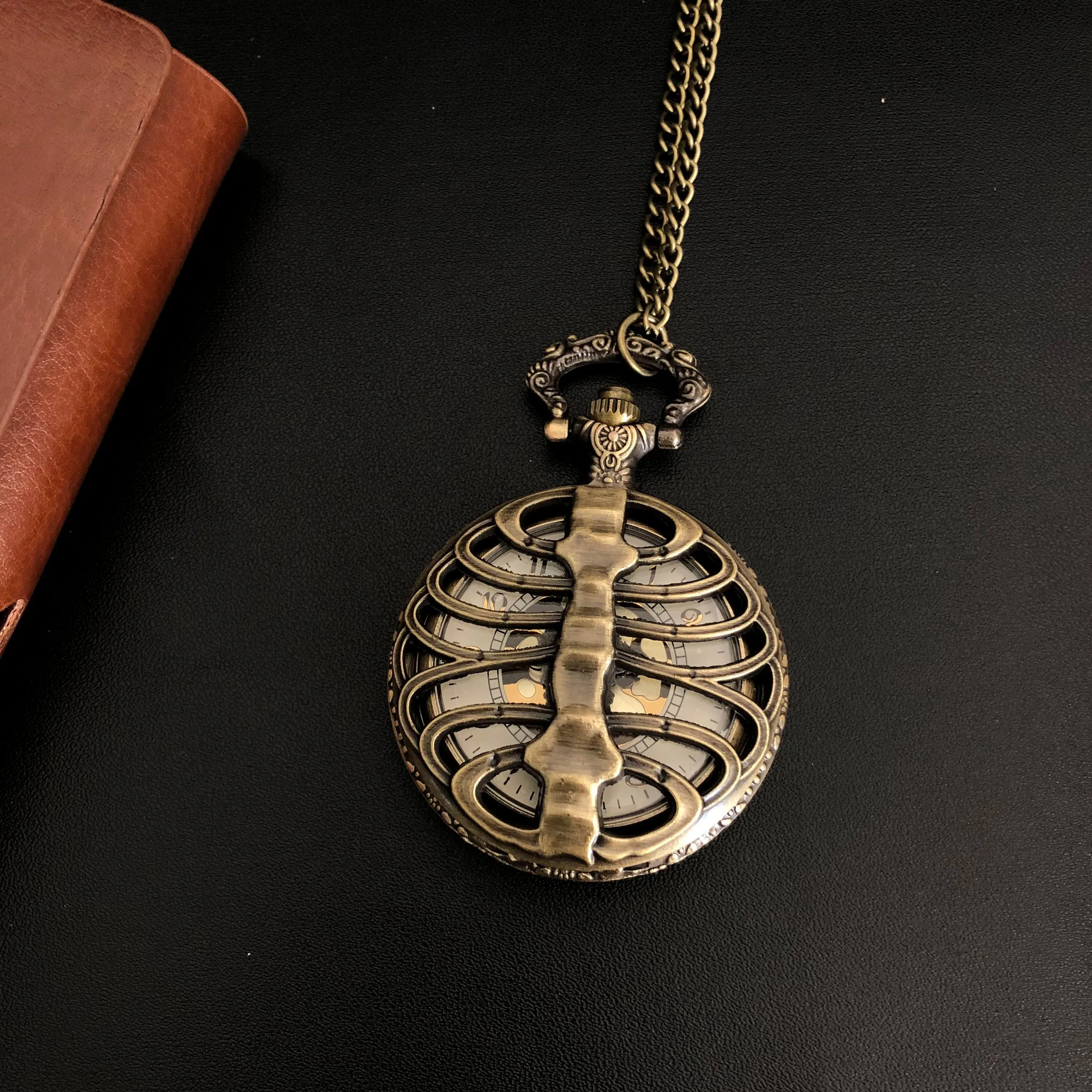 Exquisite Hollow Skeleton Design Quartz Pocket Watch Necklace Pendant Gifts for Man with Fob Chain Halloween Christmas Gift