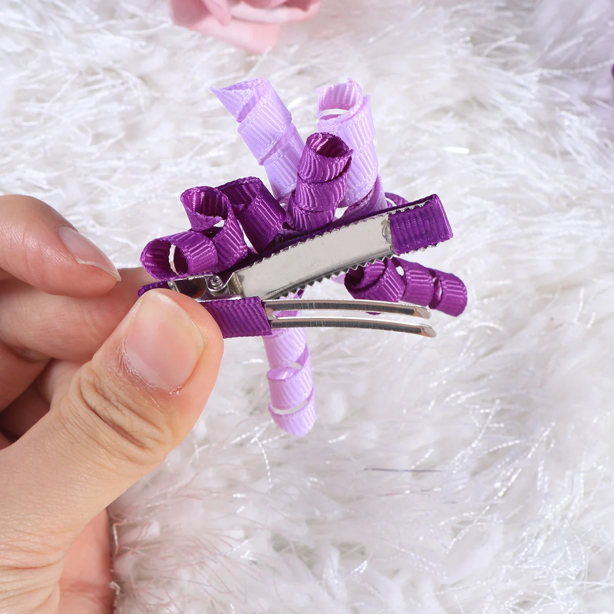 

2Pcs Hair Clips Duckbill Clasps Colored Twisted Fabric Metal Snap Barrettes for Girls Hairpins Perfect Bangs
