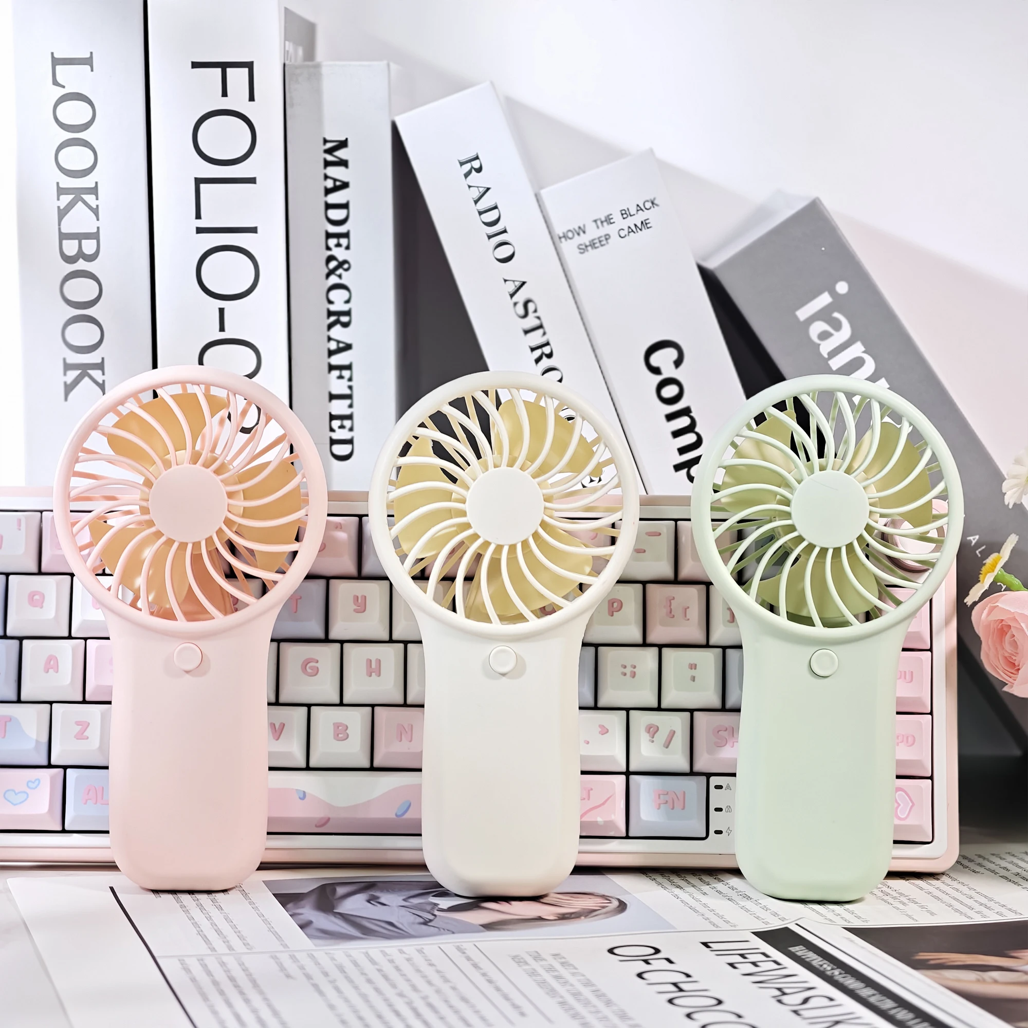 TML281-مروحة صغيرة محمولة - عاكس رياح رائع، عملية سهلة، ألوان متعددة، مثالية للسفر والنزهات الصيفية