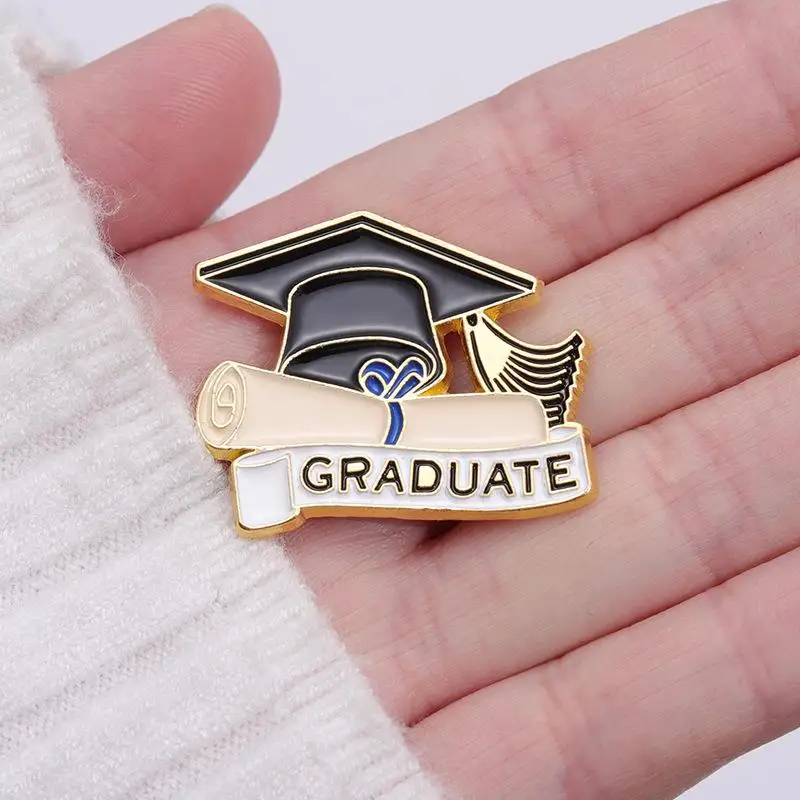 4Pcs/pack Creative Cute Mortarboard Shape Metal Baking Varnish Badge Decorative Brooch Graduation Gifts for Students