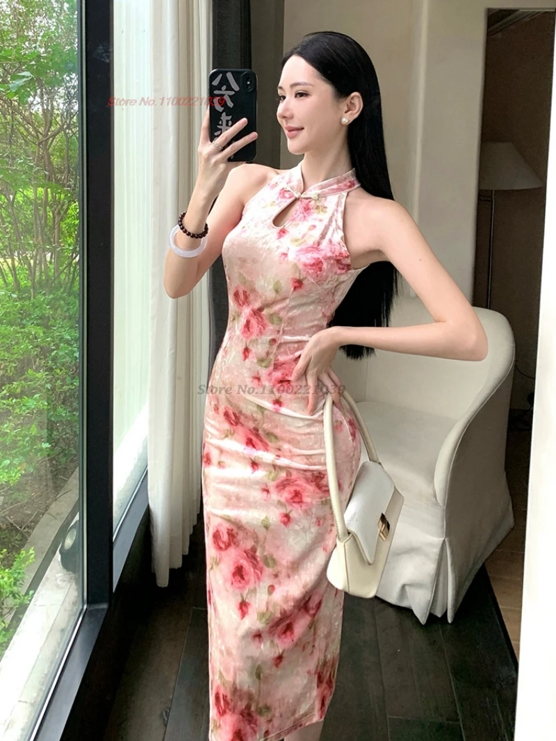 

2025 chinese sexy cheongsam sleeveless velvet qipao national flower print evening party dress vintage banquet nightclub dress