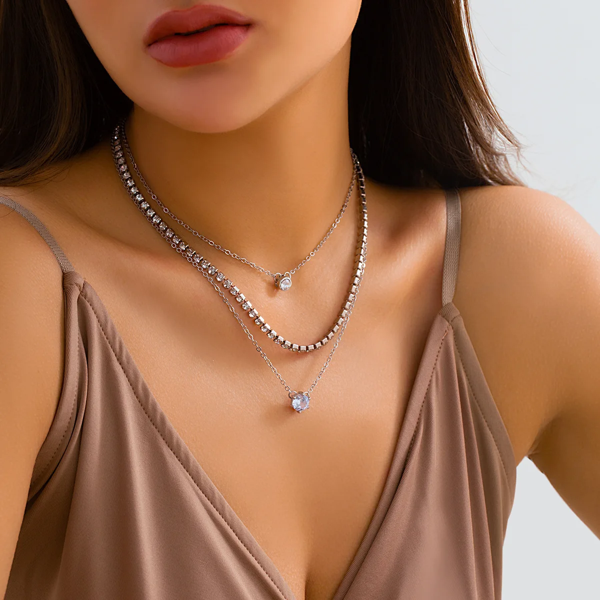 Necklace Multilayer Crystal Water Drop Pendant Fine Geometric Chain Refined Evening Banquet Gift Jewelry Women Gold Tone Durable