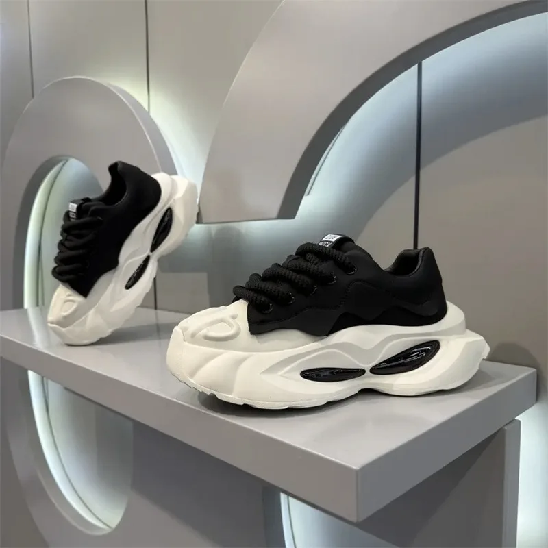 

2026 Men Classic Chunky Sneakers Spring Microfiber Leather Casual Shoes Outdoor Lightweight Men Soft-soled Board Shoes Masculino