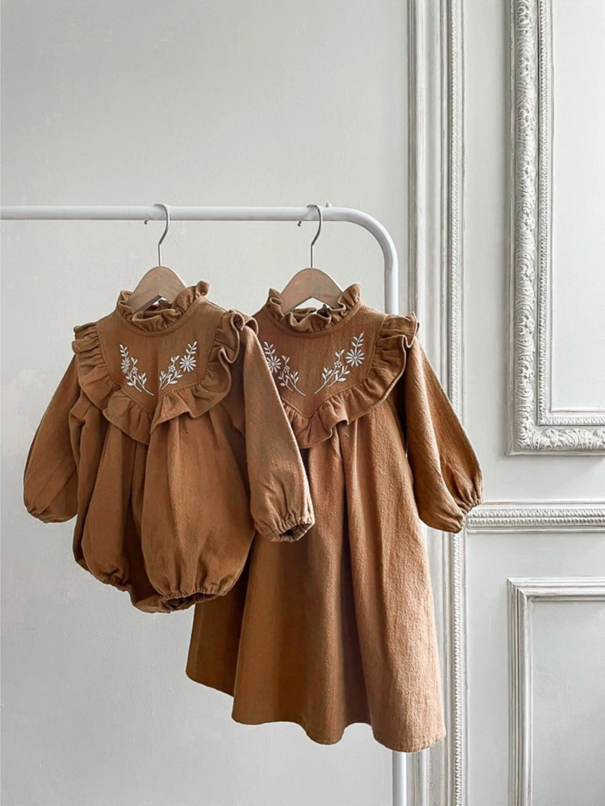 2026 Spring New Baby Girl Long Sleeve Floral Bodysuit Girls Cute Lace Princess Embroidery Jumpsuit Cotton Infant Clothes 0-24M