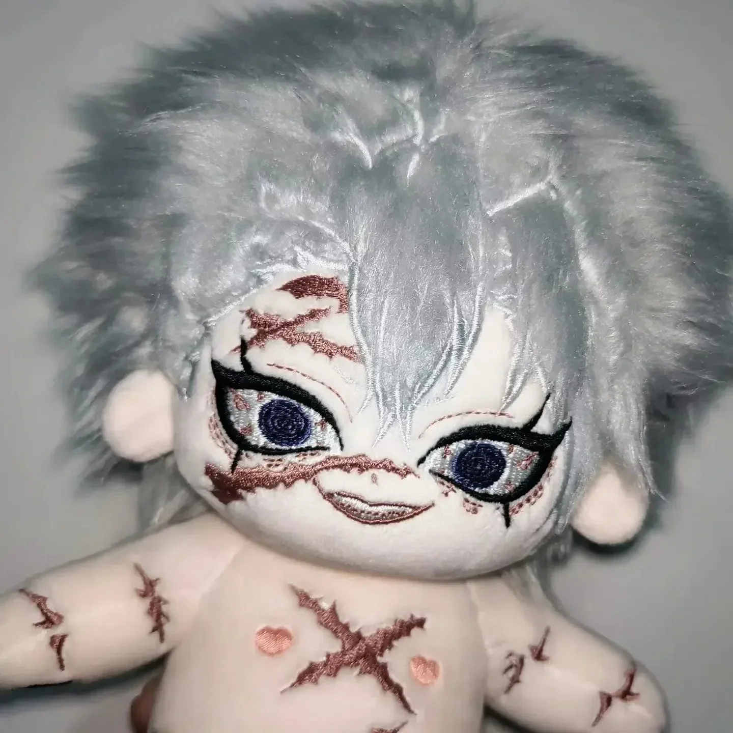 Anime Shinazugawa Sanemi Monster Jongen Pluche Pop Katoenen Lichaam Cartoon Opgezette Plushie Speelgoed Figuren Cosplay Xmas Cadeau 20Cm