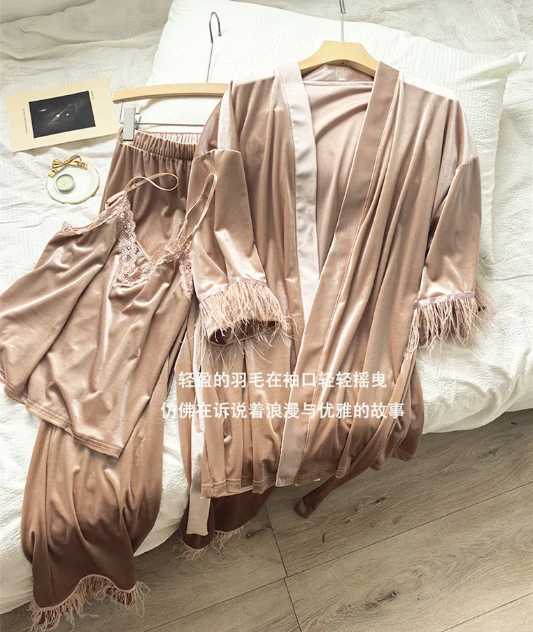 

Роскошная одежда для сна, женский мягкий велюровый пижамный костюм, комплект из 3 предметов, топ и брюки на бретелях, свободный халат, осенне-зимний новый домашний комплект, домашняя одежда, одежда для сна