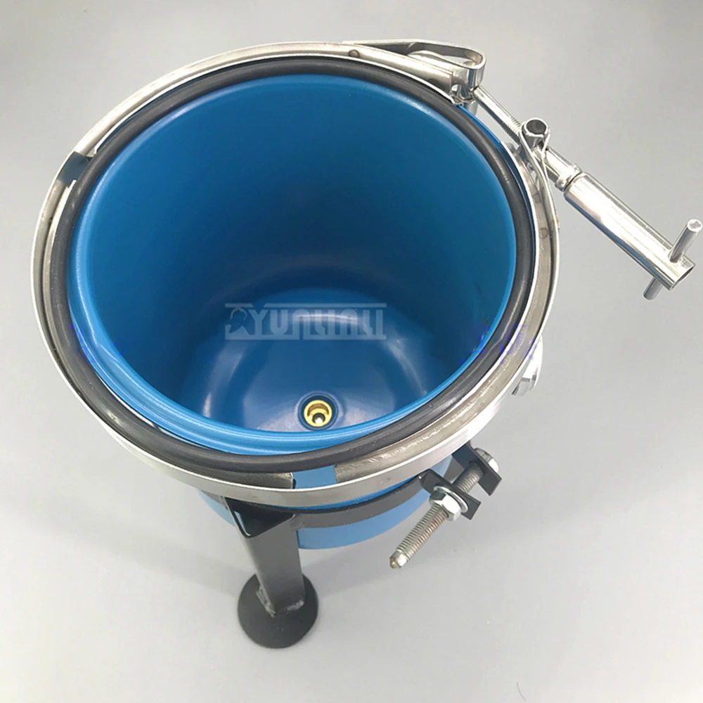 Vacuum pump water separator oil and water filter