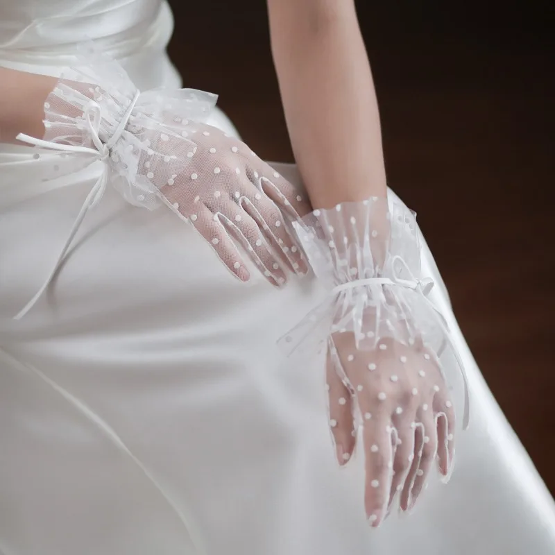 Bride's Wedding Gloves with Double Lace Ribbon