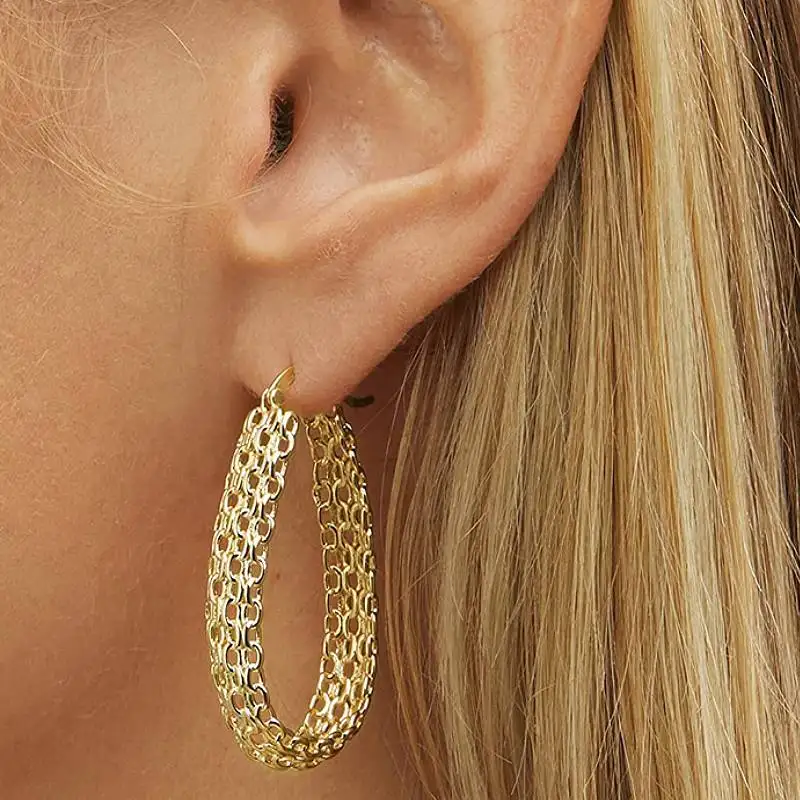 Huitan Luxury Women Hoop Earrings Gold Color Chain Design Fashion Accessories Daily Metal Jewelry for Wedding Party Engagement