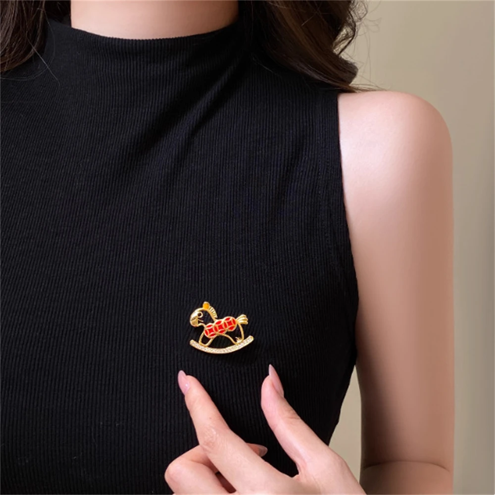 2025 موضة الحصان دبوس النمط الصيني الكرتون حجر الراين أسود أبيض الخيول الحيوان المينا دبابيس ظهره دبابيس الهدايا #1