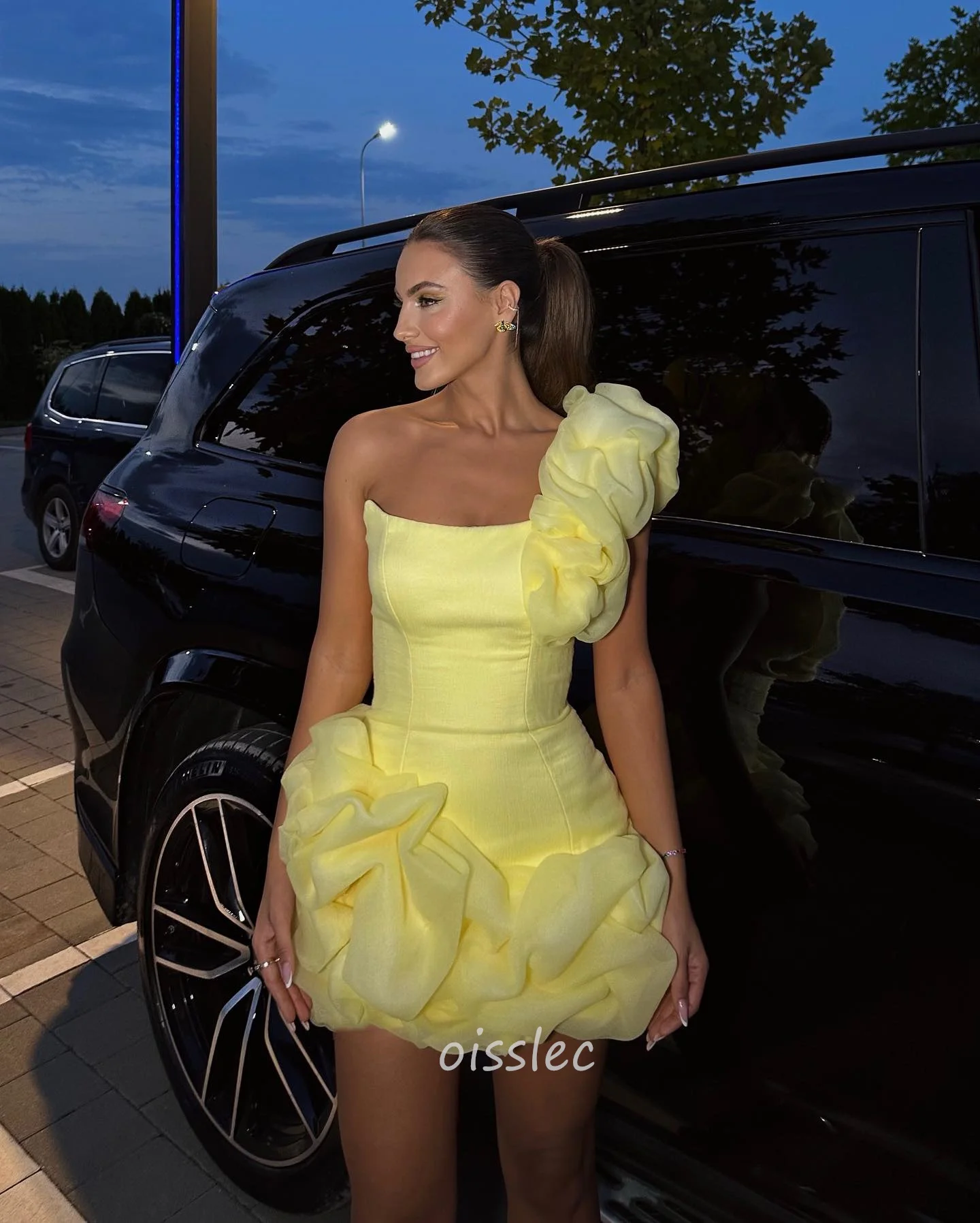 

Oisslec Yellow Homecoming Dress Girl Short Floral Ruffled One Shoulder Prom Dress Mini Evening Party Dress 2024 robes de soirée