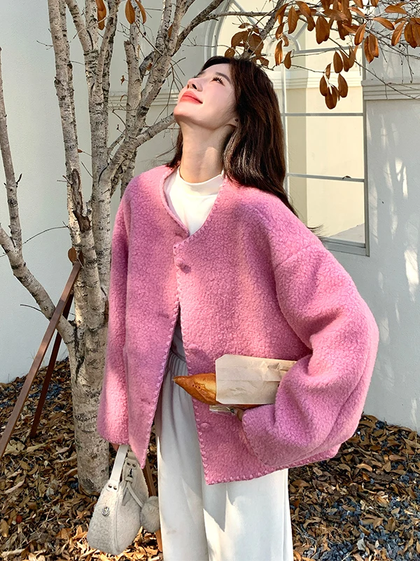 

Потрясающее розовое шерстяное пальто для женщин, осенне-зимняя коллекция 2025, новая популярная корейская версия, утепленное, с длинными рукавами, круглый вырез горловины.