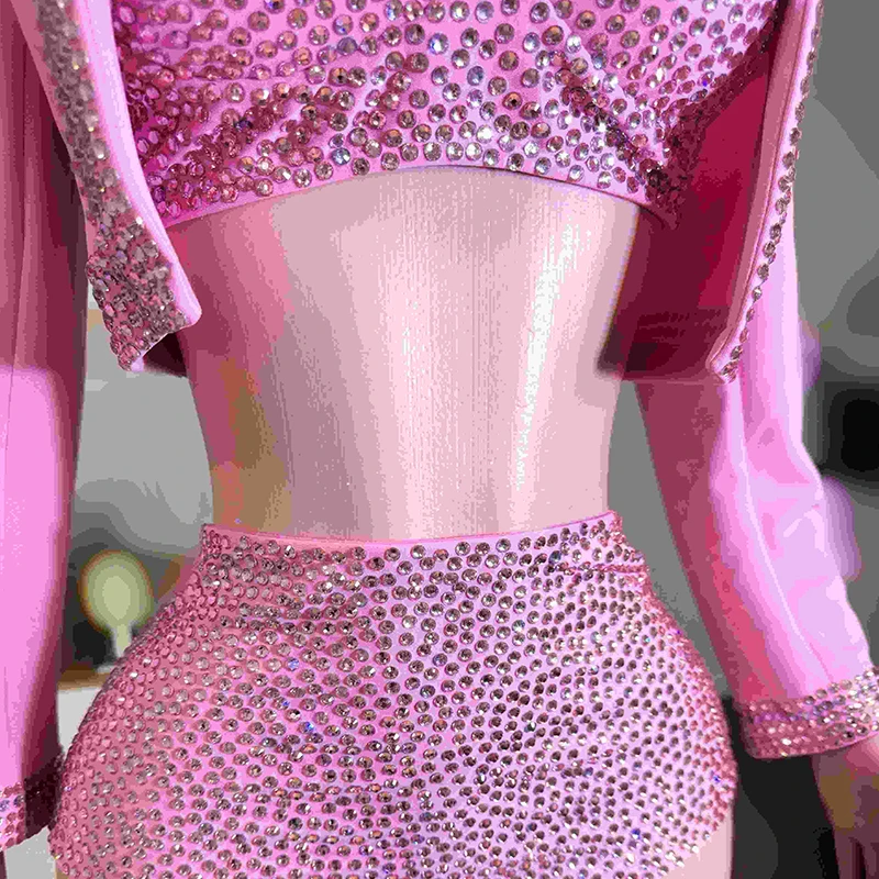 2025年 大人向けナイトクラブ ジャズダンス衣装 女性 ゴーゴーダンサー服 フェスティバル パーティーショー レイブウェア ピンクジャケット スカート グリッターコスチューム