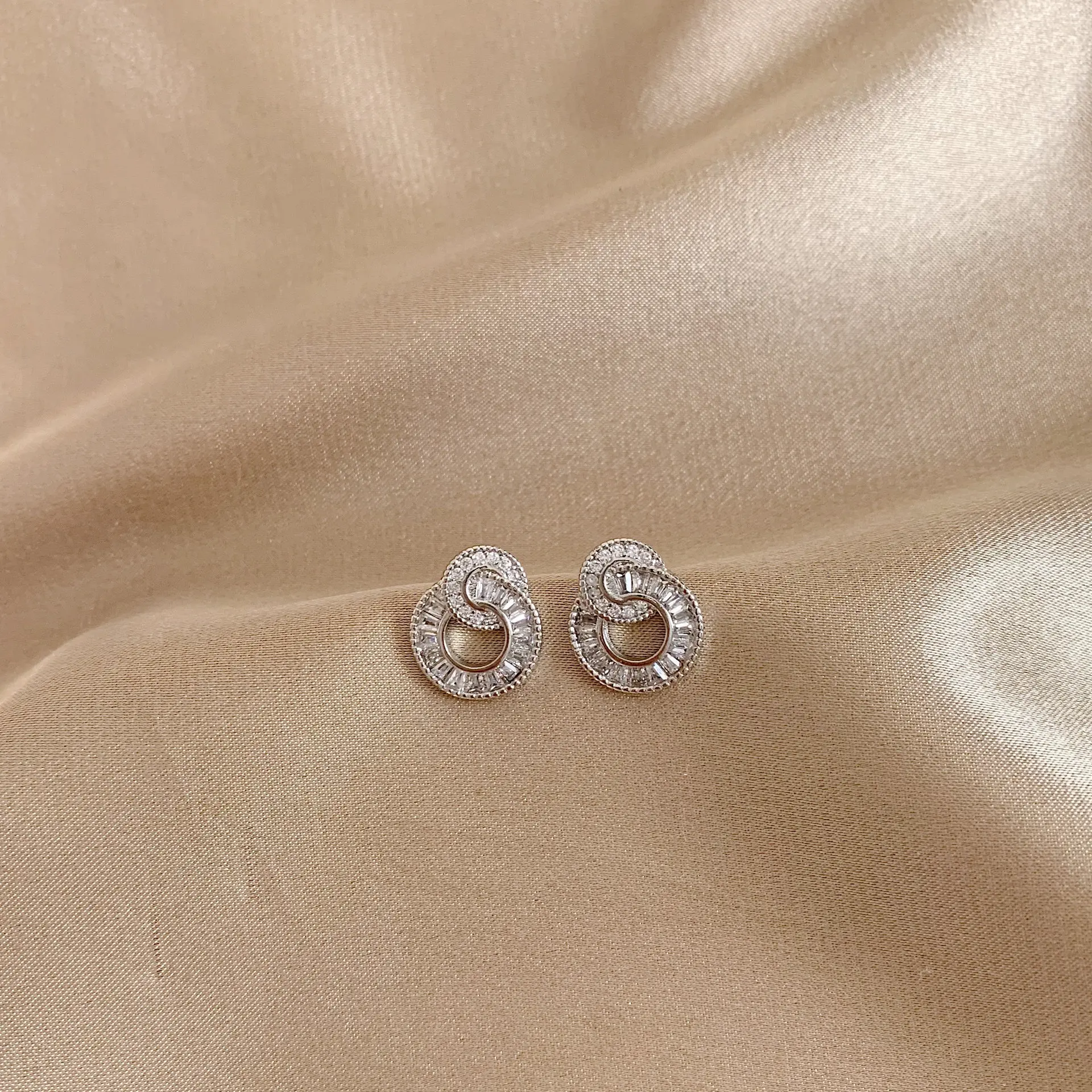925 sterling silver zircon round bead threaded stud earrings, women's screw twist-off stud earrings, simple and fashion