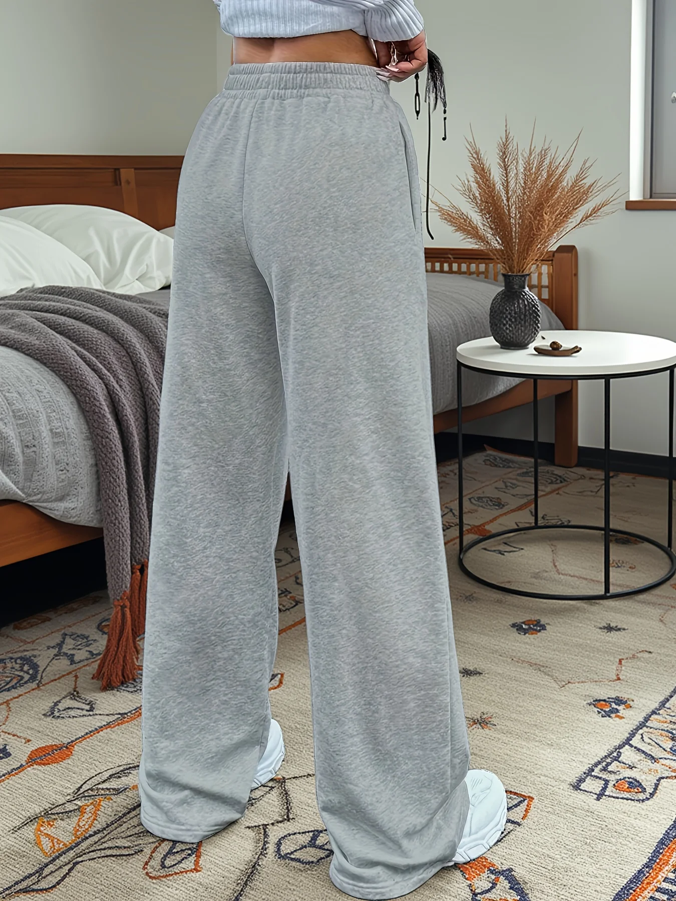 سراويل كاجوال بمقاسات كبيرة - خصر مرن، سراويل منزلية فضفاضة، جيوب جانبية، مناسبة للارتداء اليومي والرسمي، قابلة للغسل في الغسالة، قماش غير قابل للانظر، سراويل رياضية كاجوال مريحة، ملابس بمقاسات كبيرة.