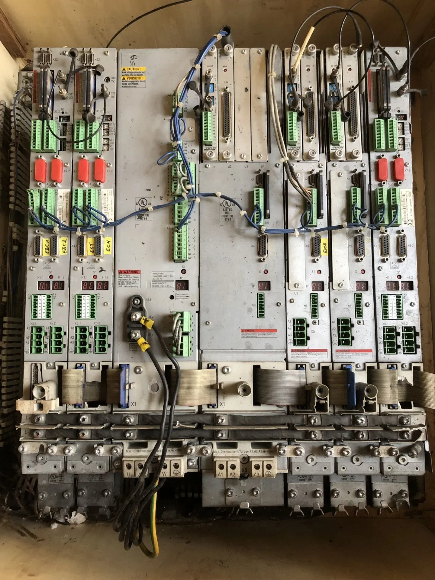 

Rexroth Rexroth Drive HDS02.2-W040N-HT20-01-FW Оригинальная точечная реклама