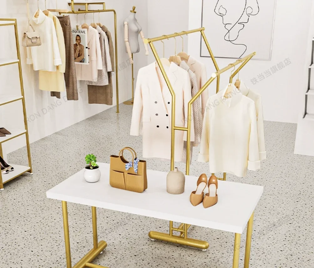 

Настенные комбинированные вешалки-стойки из нанозолотистого железа для демонстрации женской одежды в магазинах