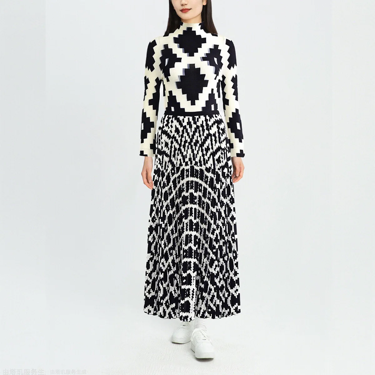 

Women Two Piece Outfits 2022 Autumn Geometric Print Stretch Miyake Pleated Woman Clothes Turtleneck Long Sleeved Top Midi Skirt