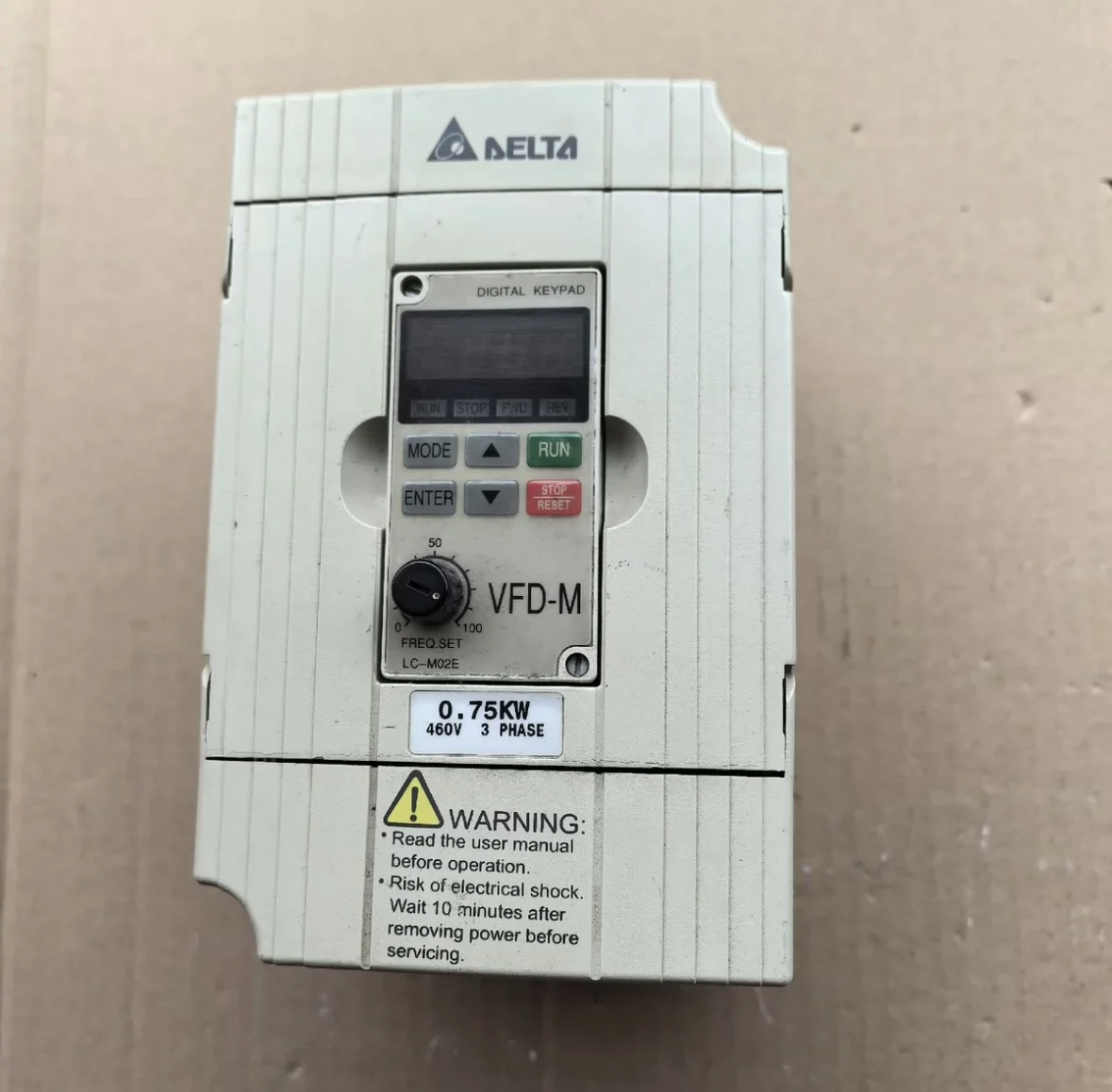 

Delta inverter VFD007M43B used test function is normal