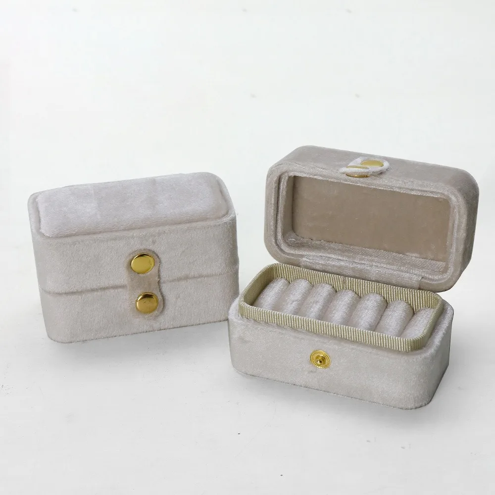 

Simple Retro Velvet Ring Box Ear Studs Case Exquisite Mini Ring Storage Box Jewlery Organizer Ring Earring Holder Home