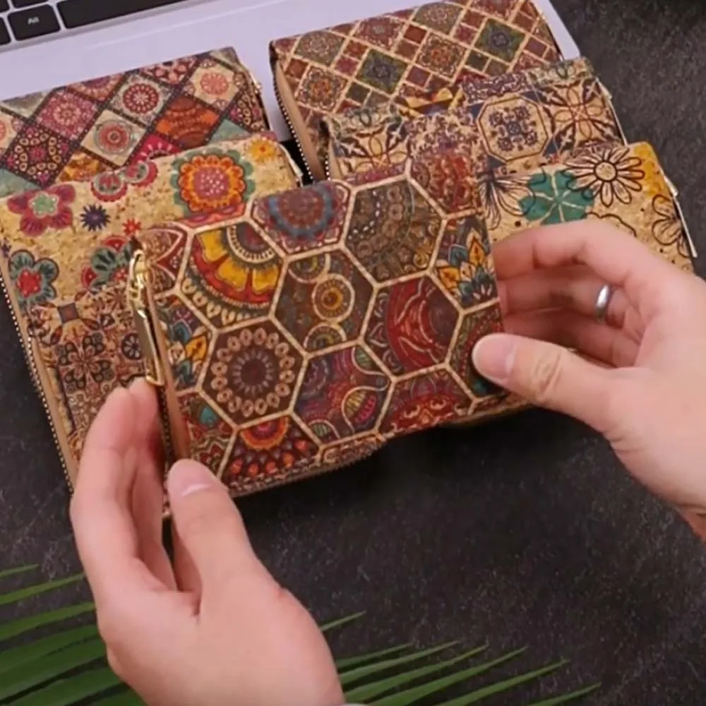 

Large Capacity Wood Grain Wallet Classic Anti-loss Bohemian Short Purse Multiple Card Holder Note Compartment Retro Card Bag