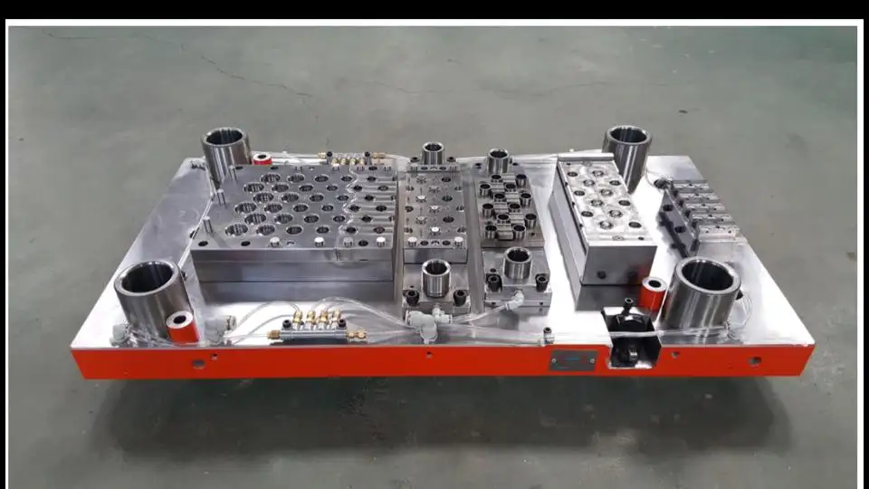 Hot Seeling Hochgeschwindigkeits-Vollautomatische Stanzmaschine für Kupferflossen