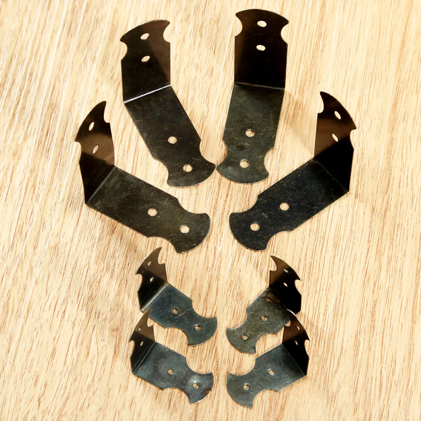 4/8pcs Decorative Corner Protectors Retro Luggage Box Corners Iron Brackets Furniture Desk Edge Cover Antique Bronze 41mm/24mm
