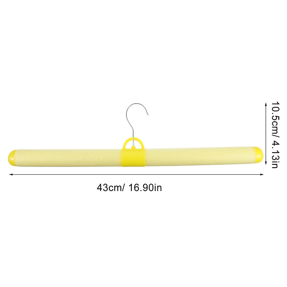 12 قطعة من شماعات الملابس البلاستيكية الرغوية الناعمة القابلة للانحناء للبالغين متاجر الملابس منظمة خزانة المنزل شماعات كتف واسعة