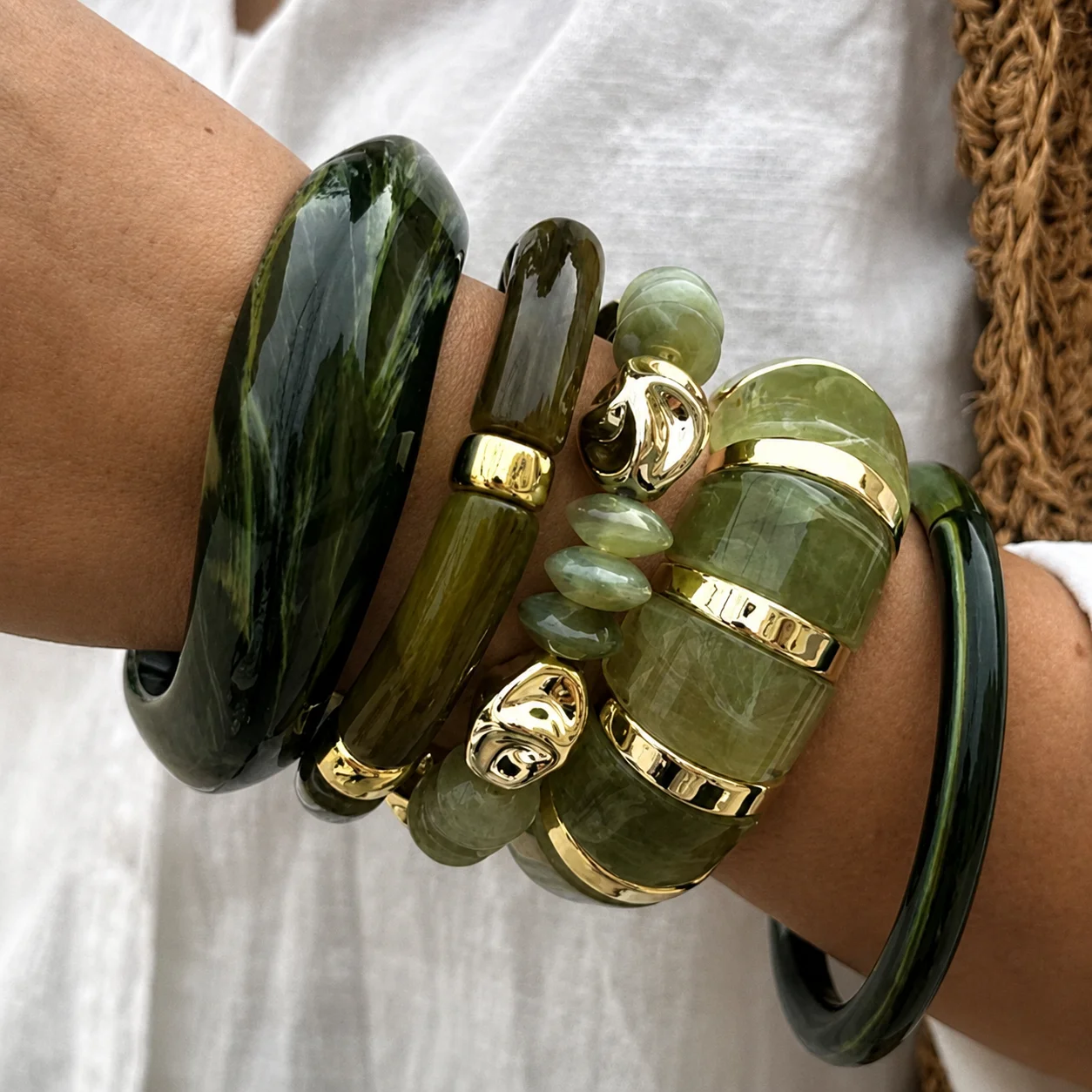 5 Pcs Green Marbled Acrylic Resin Bracelet Set for Women Gold Color Chunky Beaded Bangles Vintage Stackable Statement Jewelry