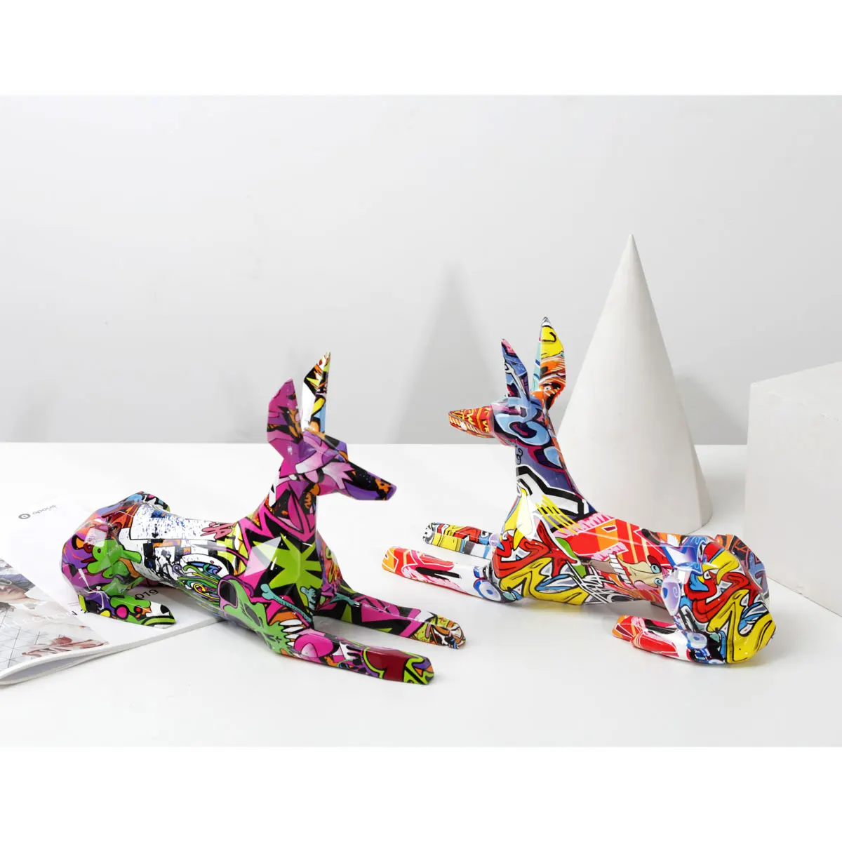 

Modern Creative Painted Colorful Doberman Decoration Home Wine Cabinet Welcome Dog Desktop Decoration Craftssoft Decor