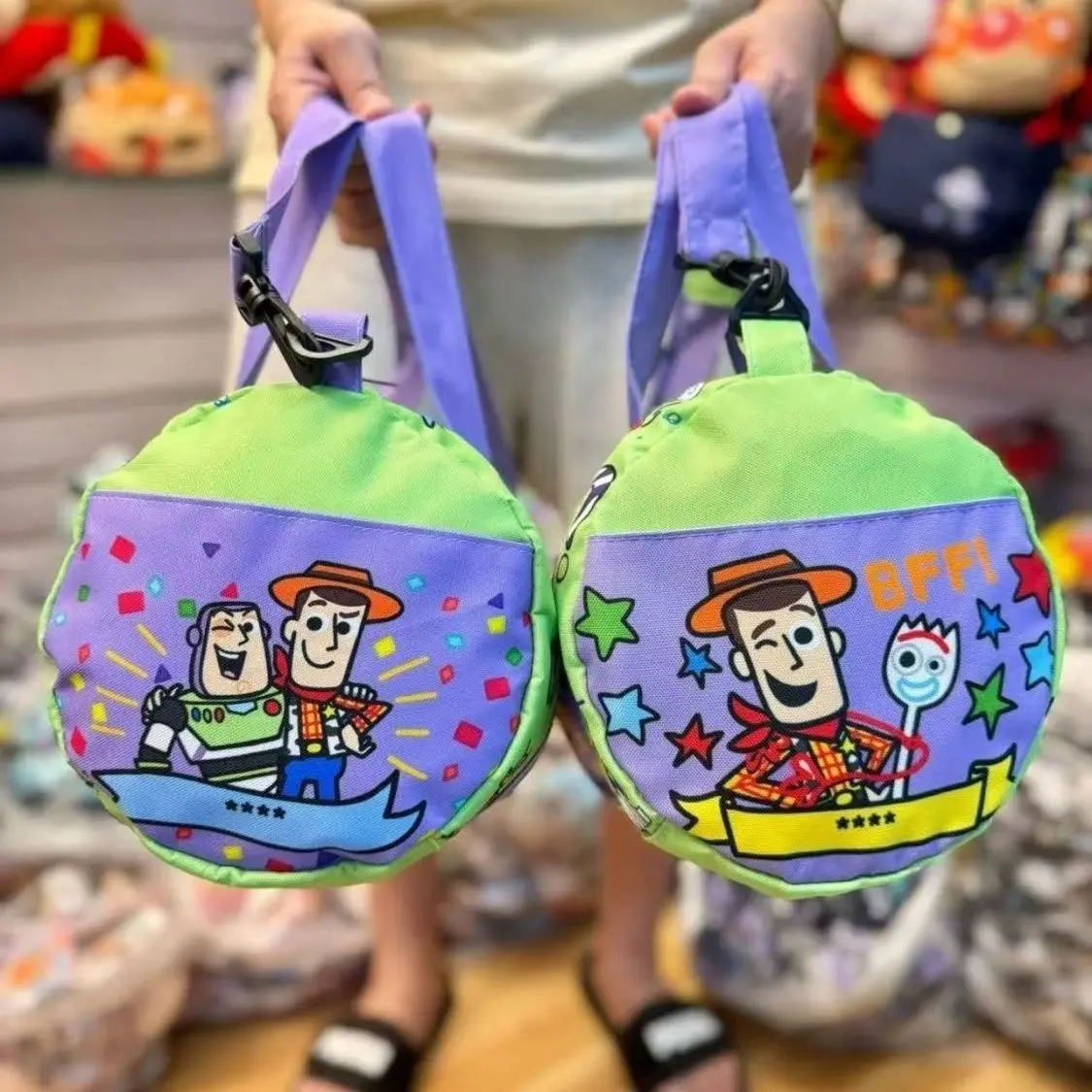 Crayon Shin Chan Fitness Bag Handbag Sturdy Lightweight Large Capacity Multifunctional Cartoon Outdoor Travel Cute Cartoon Bag