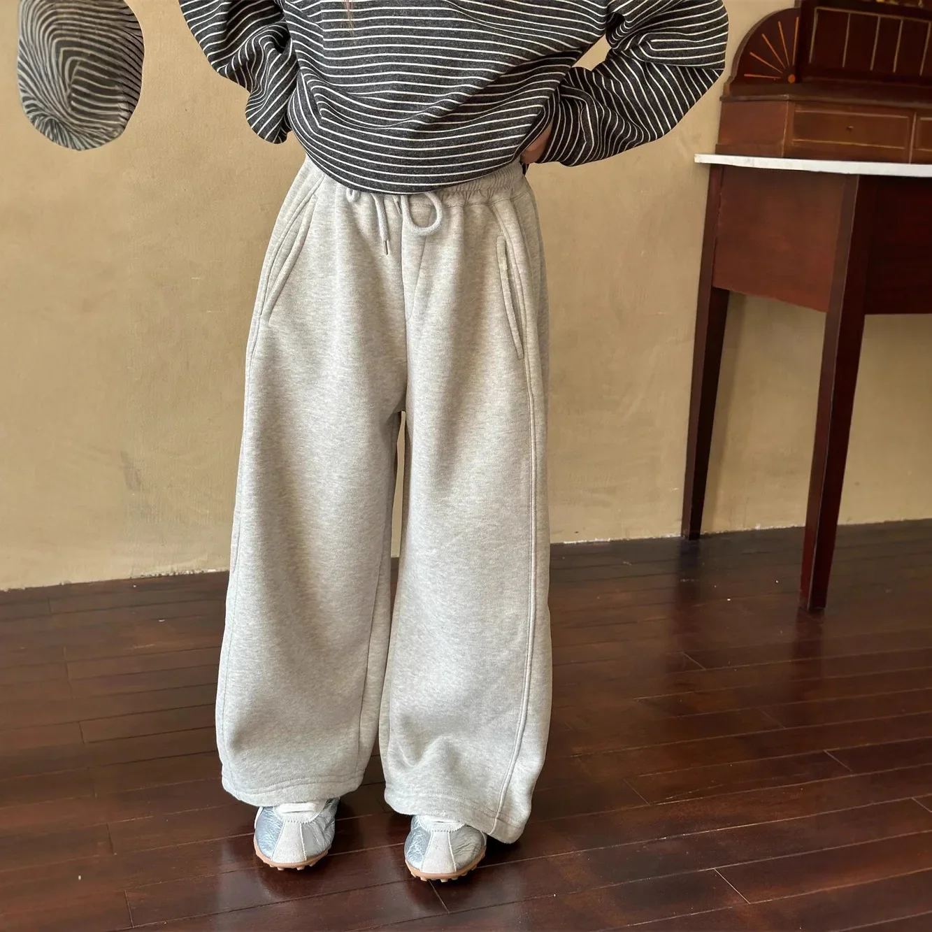 Trousers 2026 Autumn And Winter New Childrens Wear Korean Boys And Girls Fashion Close Mouth Austrian Grain Velvet Casual Pants