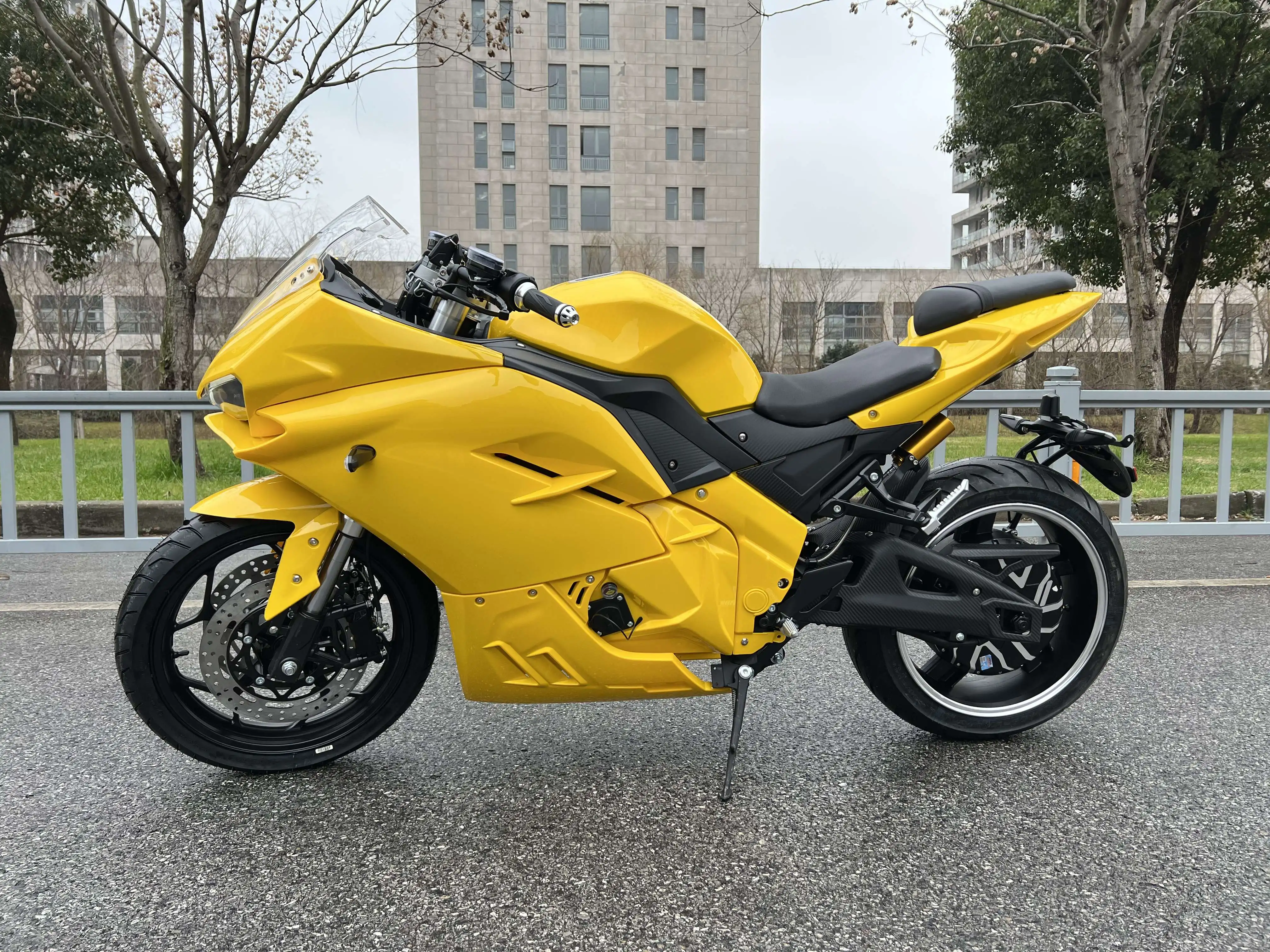 Popular Electric Motorcycle 10000W High Speed Racing Motorcycle Sports Bike  Lithium Battery