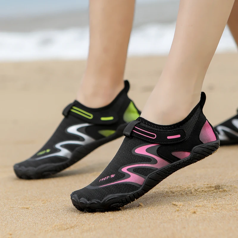Men Barefoot Outdoor Beach Sandals Unisex Swimming Water Shoes Upstream Aqua Shoes Plus Size Nonslip River Sea Diving Sneakers