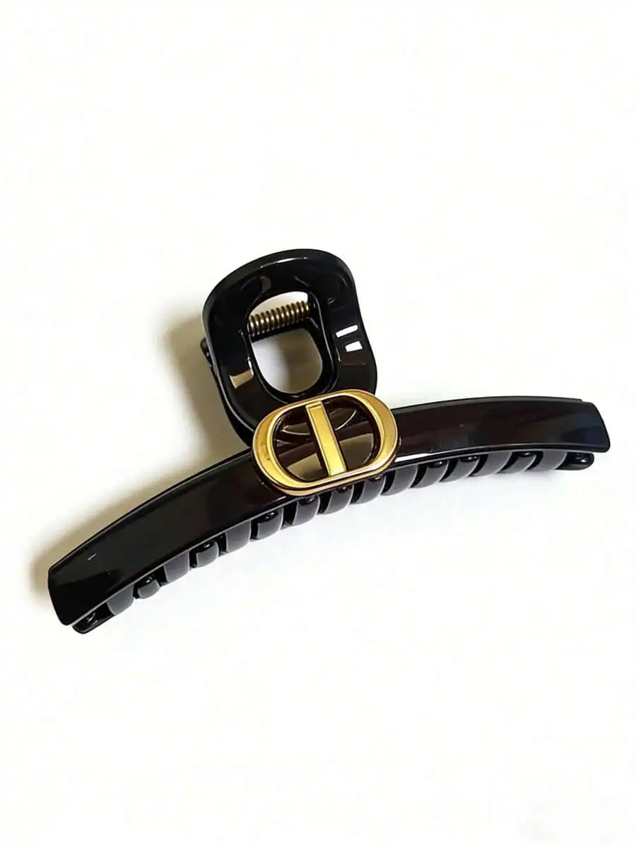 

Elegant Black Hair Claw Clip With Gold Tone Buckle For Women Styling