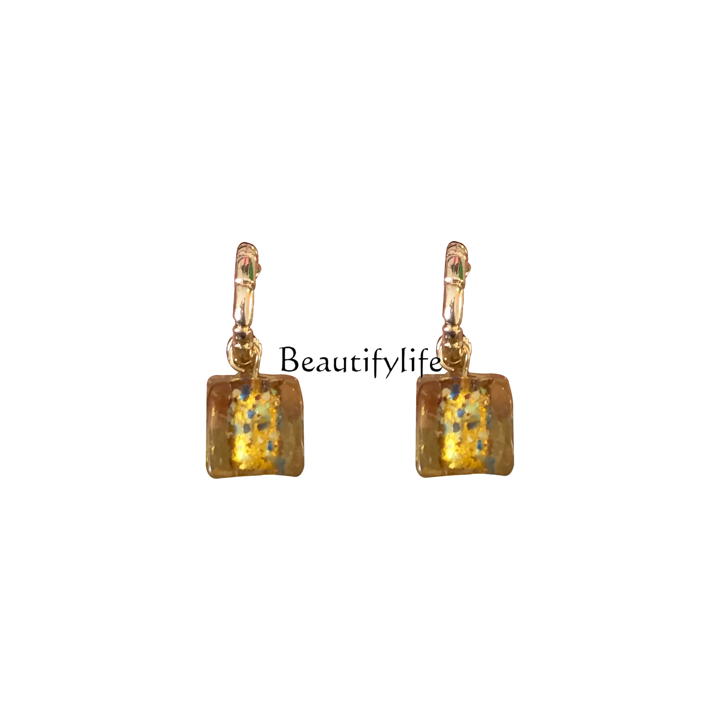 

High sense French temperament niche design girl sugar cube earrings earclips