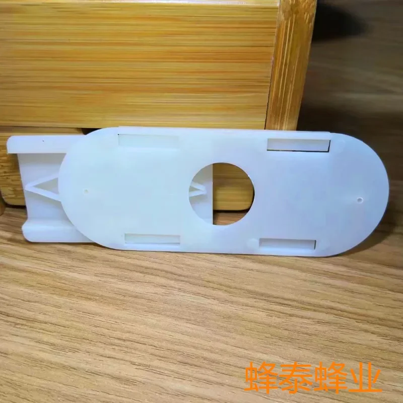 10PCS  Special Bee Escape Device for Plastic Nest Door Exit Beekeeping Tool