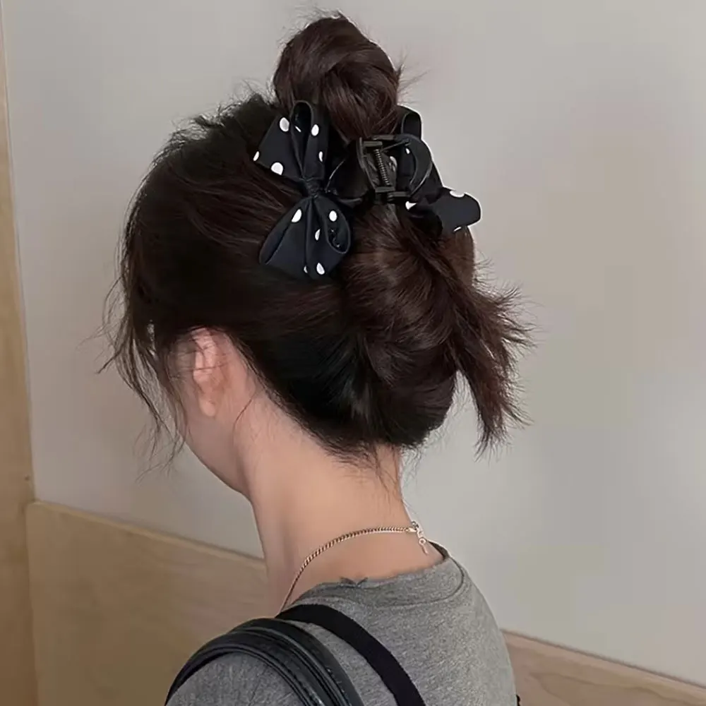 A Fabric Hair Clip with Black and White Polka Dots, New Exquisite Bowknot Shark Clip for Women, Suitable for Dates and Everyday Outfits