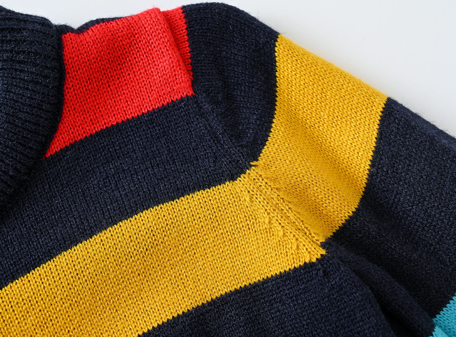 Cozy & Stylish Kids Knit Sweater - Perfect for Autumn & Winter!