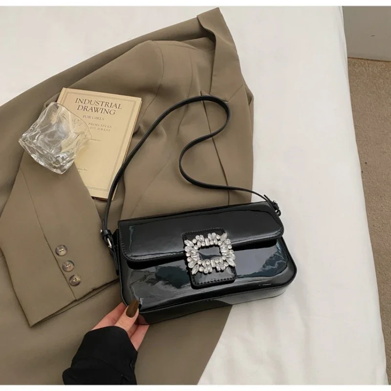 

Chic Original Retro Tote Bag With Trendy Look And Spacious Interior Easily Functions As A Versatile Practical Ladies Diaper Bag