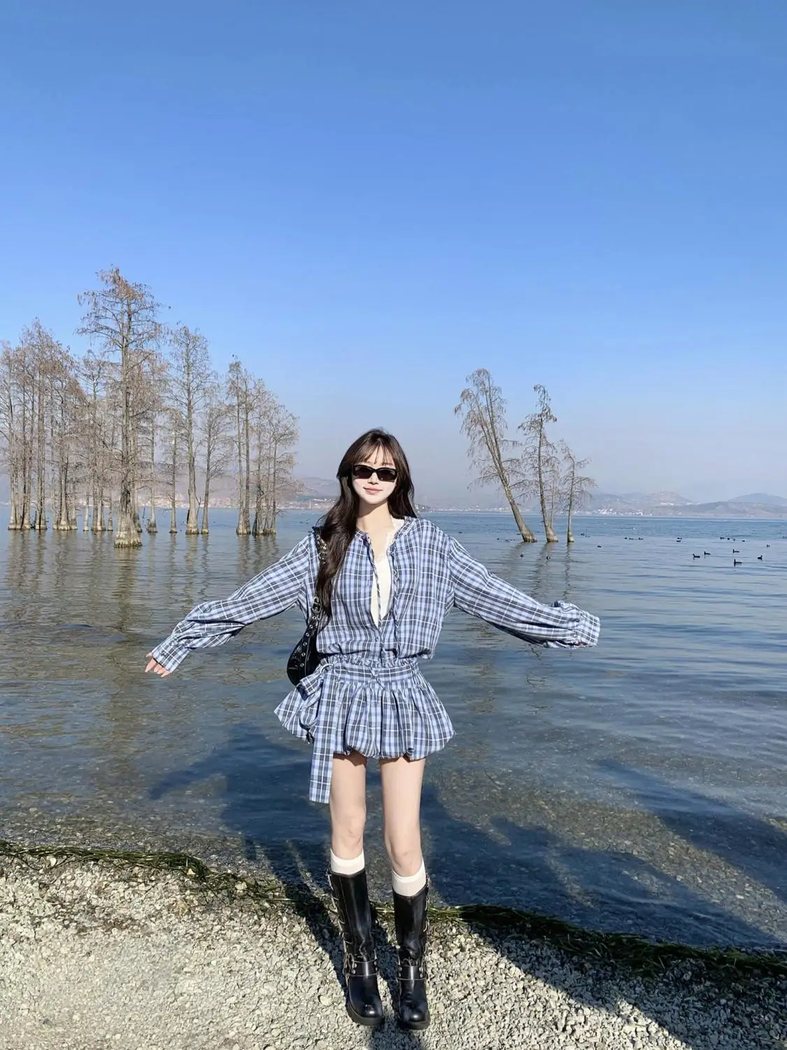 

Two Piece Sets Womens Outifits Summer New Sweet Hot Style High-end Loose Designed Niche Checked Shirt and Flower Buds Skirts